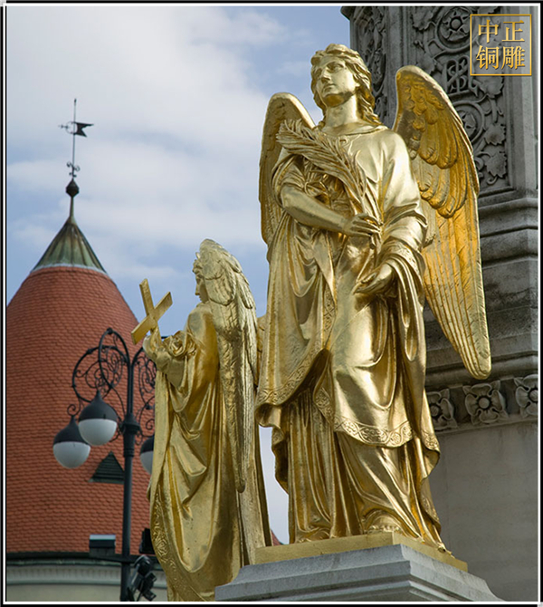 鎏金西方人物銅雕塑.jpg