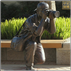 公園拍照人物銅雕塑 公園拍照人物銅雕塑